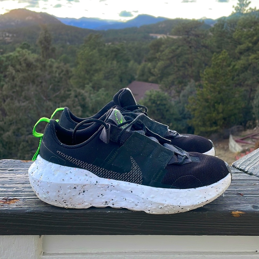 Nike Women's W Crater Impact Sneaker, Size 8